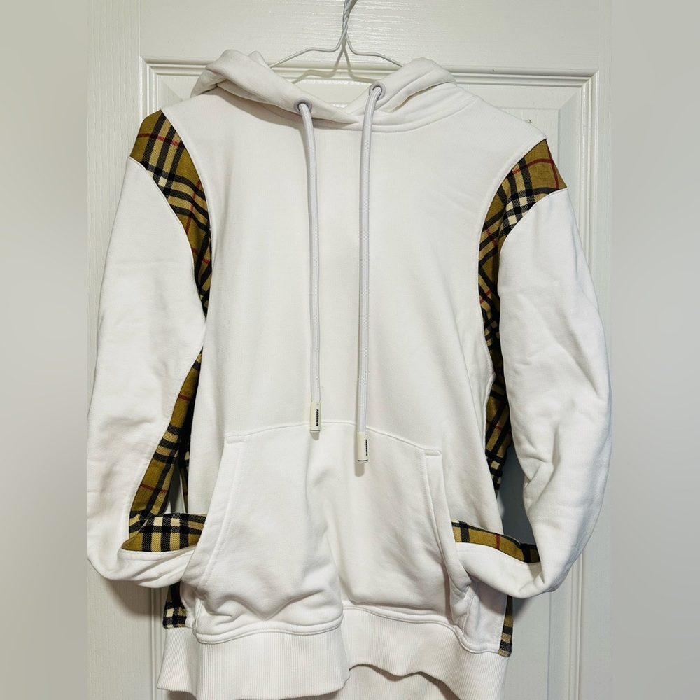 Burberry Sweater/Hoodie 💯 Authentic ⭐️